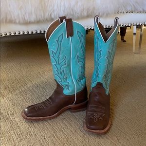 Women’s cowboy boot